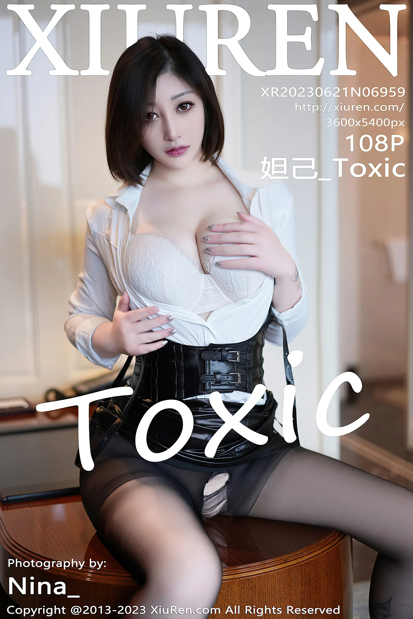 [XiuRen秀人网] VOL.6959 女神妲己 Toxic性感白色蕾丝内衣配魅惑黑丝秀雪峰美臀诱惑写真108P-秀人网官方网站